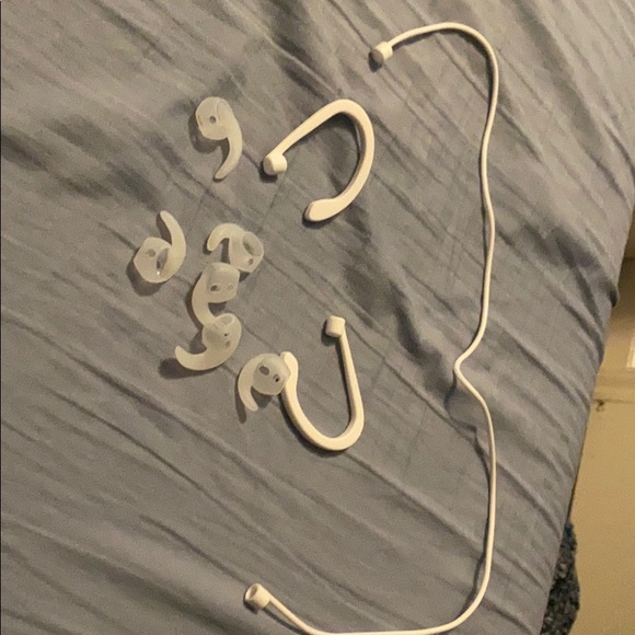 AirPod connected stuff - Picture 2 of 3